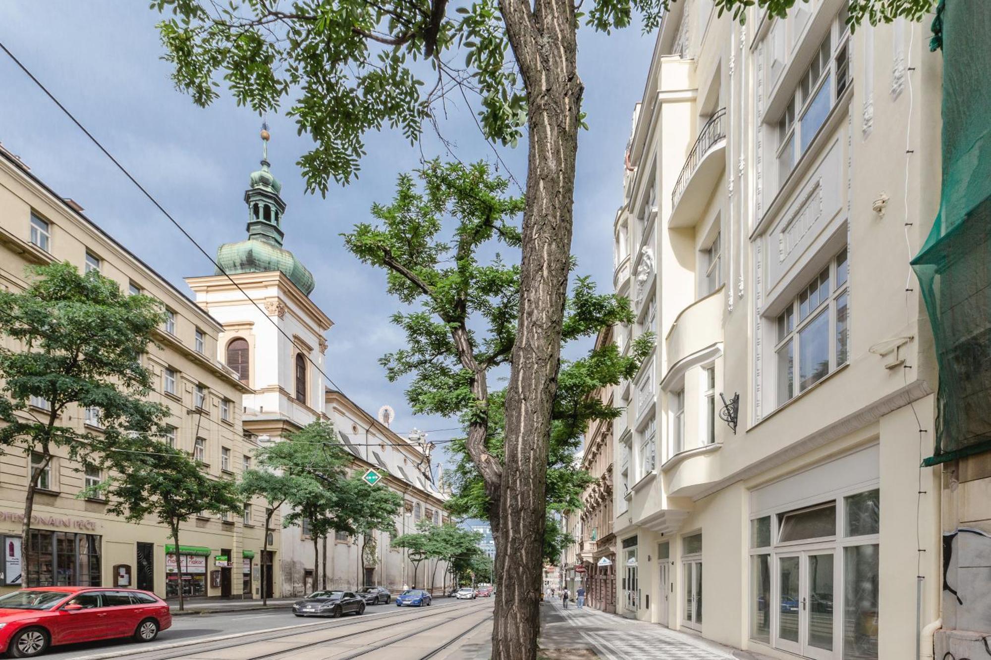 Turnkey I Charles Square Apartments Prag Exterior foto